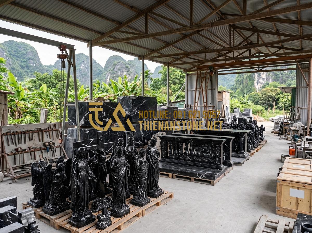 7+ Mẫu Bàn Thờ Đá Công Giáo Mini Cho Gia Đình Chung Cư Đẹp Tinh Tế - Hình 8 7+ Mẫu Bàn Thờ Đá Công Giáo Mini Cho Gia Đình Chung Cư Đẹp Tinh Tế - Tạo ảnh tiếng Anh: [A panoramic view of a professional stone carving workshop, s