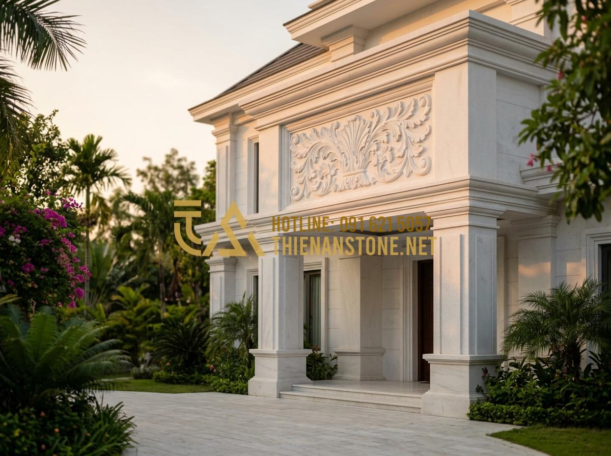 99+ Mẫu phù điêu đá đẹp nhất cho biệt thự, lâu đài và công trình tâm linh - Hình 2 99+ Mẫu phù điêu đá đẹp nhất cho biệt thự, lâu đài và công trình tâm linh - Tạo ảnh tiếng Anh: [Luxury neoclassical villa facade featuring grand stone pilla