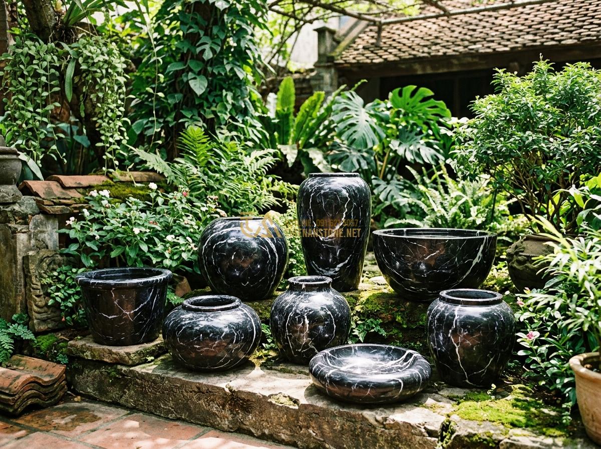 Ang Nước Bằng Đá Cho Sân Vườn Nhỏ Và Ban Công: Top Mẫu Đẹp Giá Tốt - Hình 6 Ang Nước Bằng Đá Cho Sân Vườn Nhỏ Và Ban Công: Top Mẫu Đẹp Giá Tốt - Collection of compact stone water urns in different shapes and natural stone col