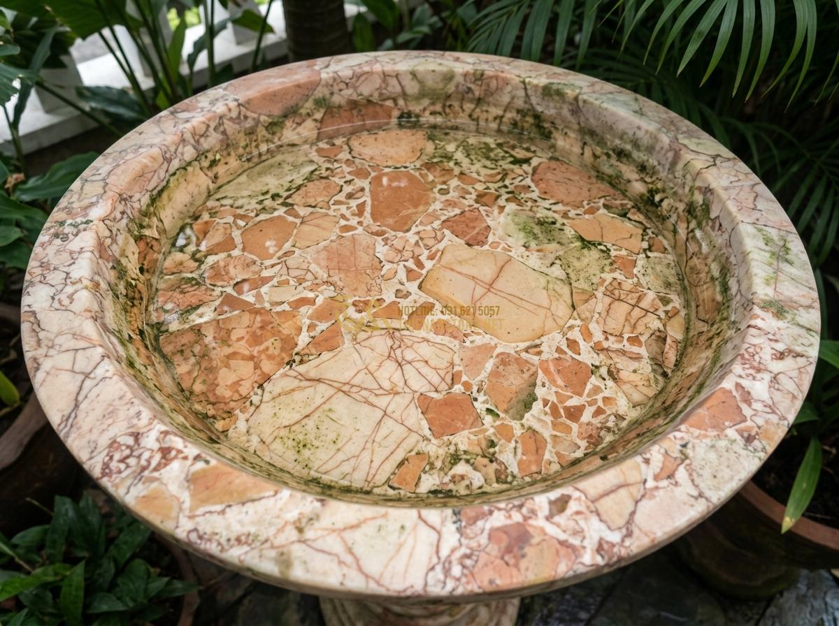 Ang Nước Tiểu Cảnh Bằng Đá Đẹp: Mẫu Thiết Kế Sân Vườn, Ban Công Và Ý Tưởng 2026 - Hình 19 Ang Nước Tiểu Cảnh Bằng Đá Đẹp: Mẫu Thiết Kế Sân Vườn, Ban Công Và Ý Tưởng 2026 - Maintenance process of cleaning and polishing stone water feature to keep it pri