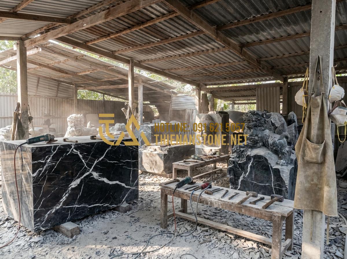 Bàn Thờ Đá Công Giáo: Tuyệt Tác Tâm Linh & Top 30+ Mẫu Đỉnh Cao 2026 - Tạo ảnh tiếng Anh: A panoramic view of a traditional stone carving workshop in V