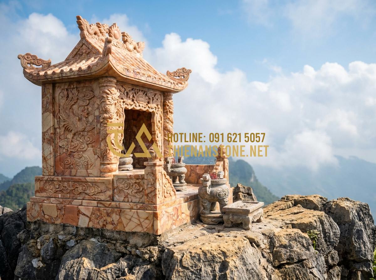 Bàn Thờ Ngoài Trời Nên Đặt Hướng Nào? Vị Trí Đặt Bàn Thiên Chuẩn Phong Thủy - Tạo ảnh tiếng Anh: [An intricately carved stone shrine dedicated to the Goddess