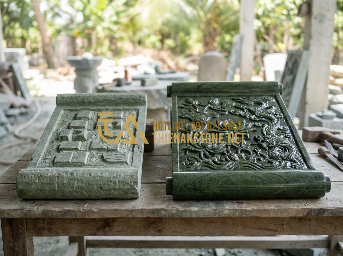 Báo Giá Cuốn Thư Đá Lăng Mộ Mới Nhất: Bảng Giá Tại Xưởng Năm 2026 - Hình 11 Báo Giá Cuốn Thư Đá Lăng Mộ Mới Nhất: Bảng Giá Tại Xưởng Năm 2026 - Side-by-side comparison of budget stone scroll and luxury high-end stone scroll