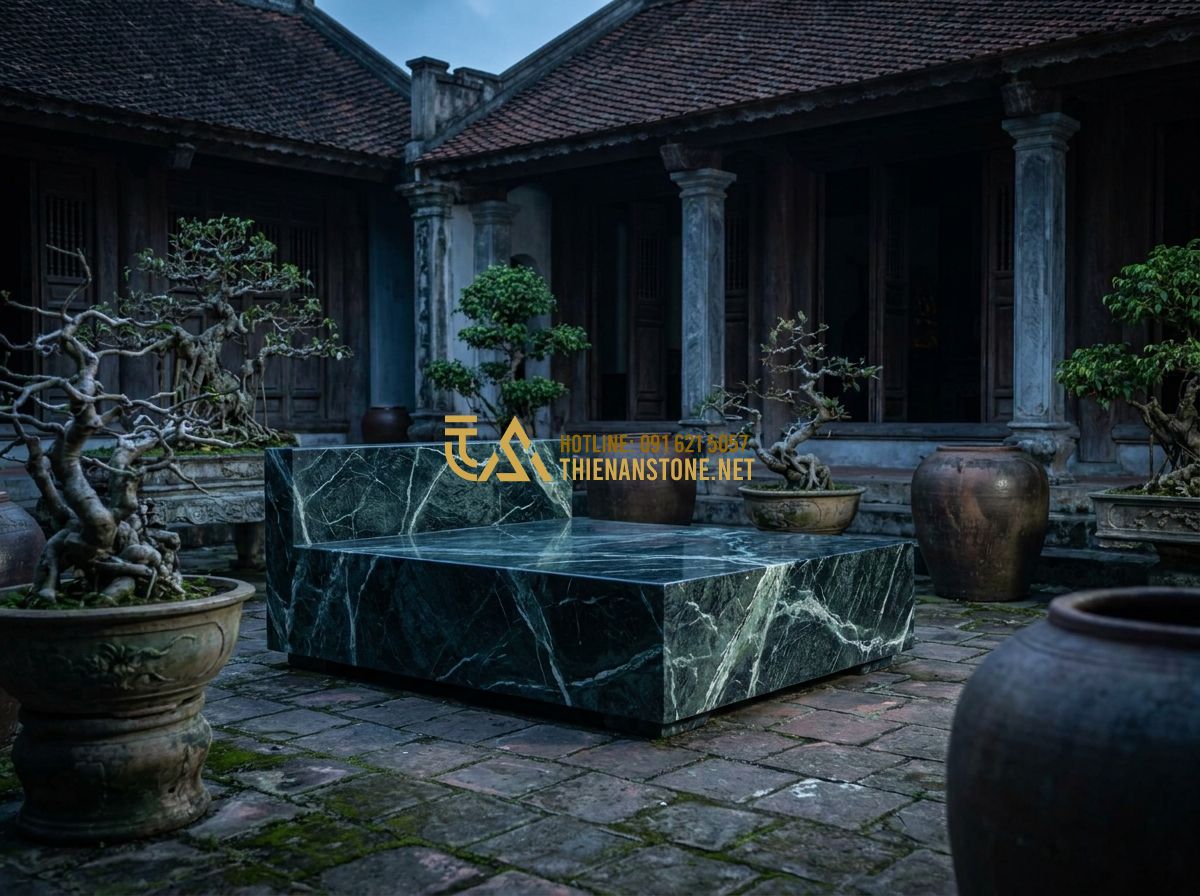 Báo Giá Sập Đá Nguyên Khối Mới Nhất 2026 – Giá Phản Đá Tự Nhiên Cao Cấp Theo Kích Thước - Tạo ảnh tiếng Anh: A magnificent dark green monolithic stone bed (stone from Tha