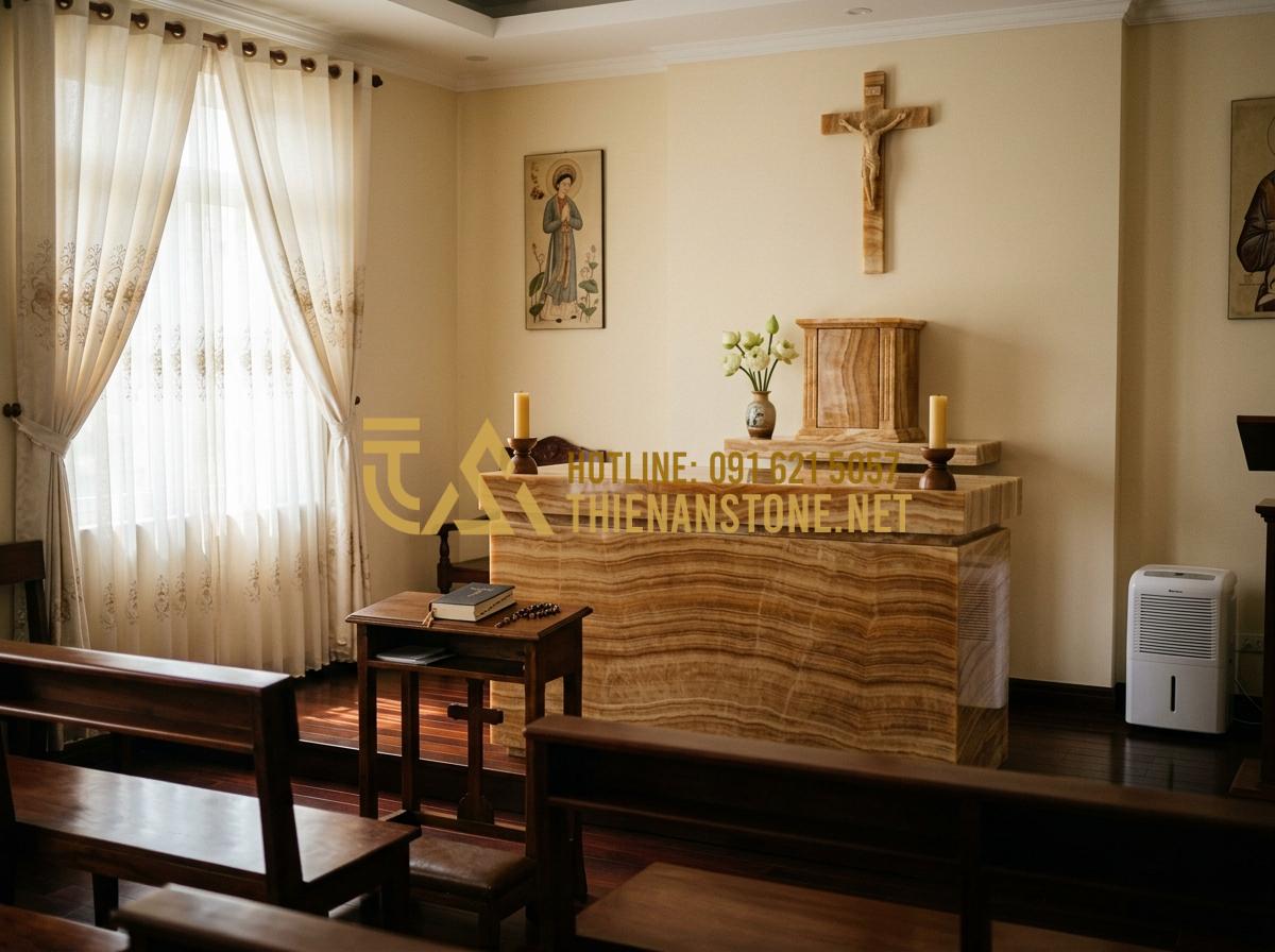 Cách Vệ Sinh Và Bảo Quản Bàn Thờ Đá Công Giáo Luôn Sáng Bóng Như Mới - Tạo ảnh tiếng Anh: A beautiful indoor scene of a Catholic prayer room. The stone