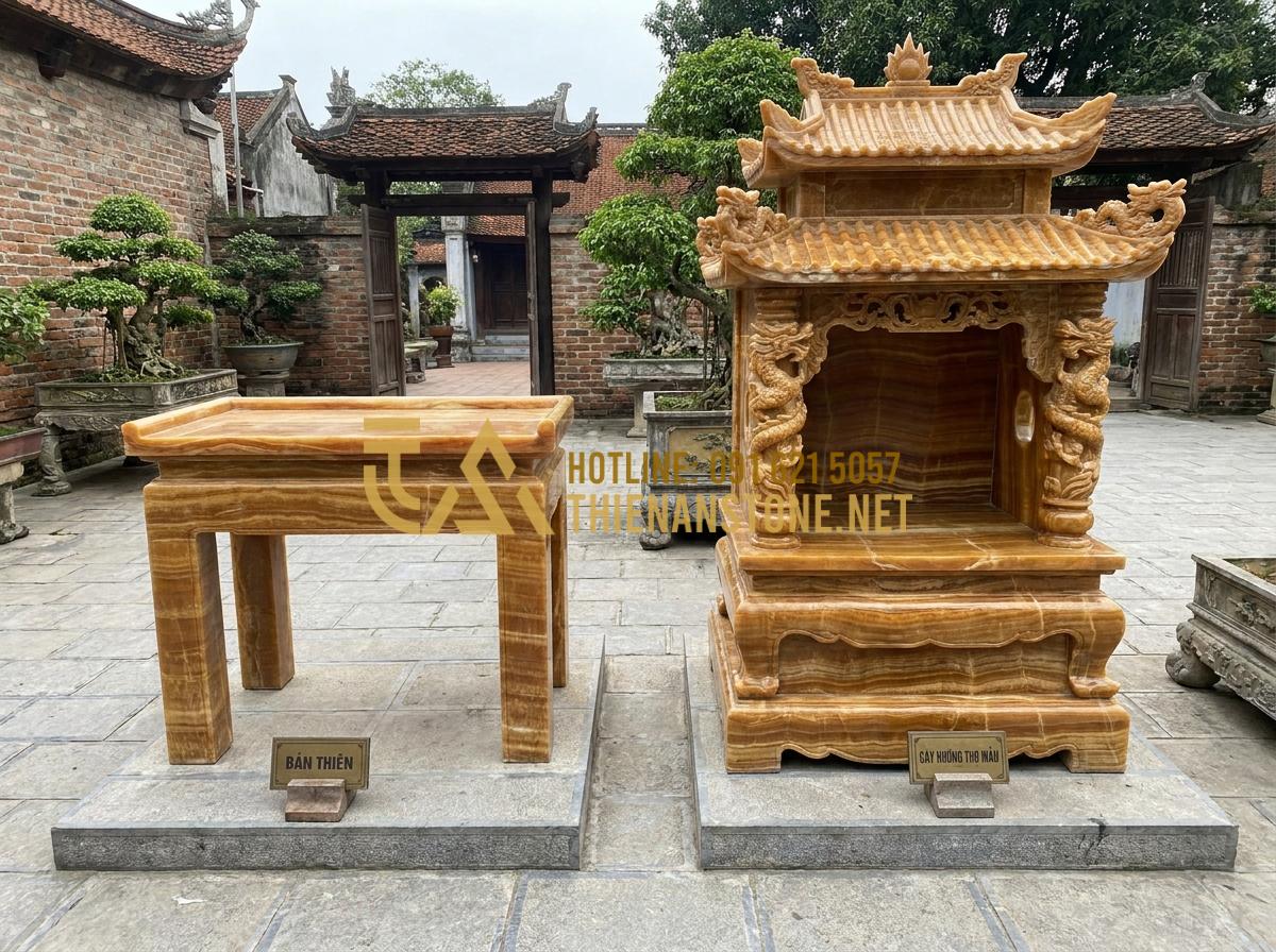 Cây Hương Thờ Ngoài Trời Là Gì? Phân Biệt Cây Hương Thờ Mẫu Và Bàn Thiên - Tạo ảnh tiếng Anh: A side-by-side comparison of two stone altars in a courtyard,