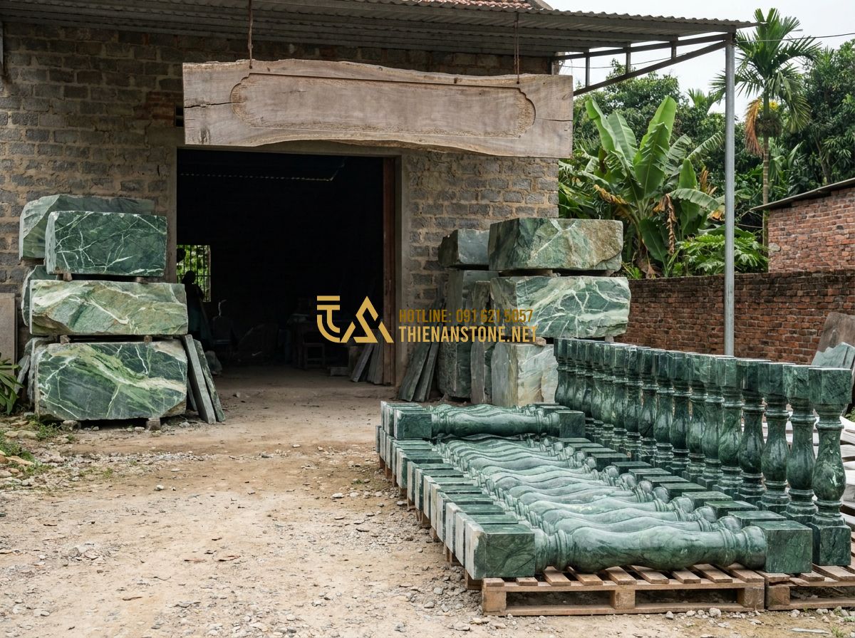 Con Tiện Đá Tự Nhiên Đẹp 2026: 130+ Mẫu Con Tiện Đá Hoa Cương & Đá Trắng Sang Trọng Cho Lan Can Cầu Thang - Hình 5 Con Tiện Đá Tự Nhiên Đẹp 2026: 130+ Mẫu Con Tiện Đá Hoa Cương & Đá Trắng Sang Trọng Cho Lan Can Cầu Thang - An outdoor balcony of a Mediterranean-style villa overlooking the ocean at sunse