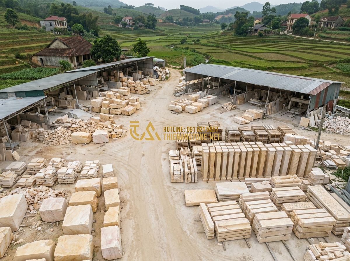 Đá Ốp Tường Giá Rẻ Mà Vẫn Đẹp – Bí Quyết Chọn & Mua Đá Ốp Tường Tiết Kiệm 2026 - Tạo ảnh tiếng Anh: An aerial view of a large stone masonry workshop in Phu Tho,