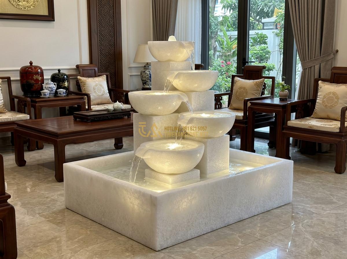 Đài Phun Nước Bằng Đá Trong Nhà: Ý Tưởng Thiết Kế & Lưu Ý Quan Trọng - Elegant indoor stone water fountain in luxurious living room with cascading tier