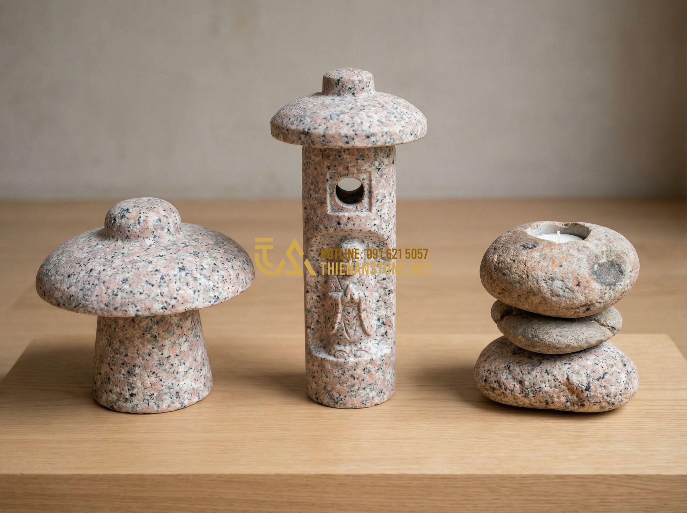 Đèn Đá Sân Vườn Tại Hà Nội: Địa Chỉ Uy Tín - Giá Tốt Nhất Thủ Đô - Hình 5 Đèn Đá Sân Vườn Tại Hà Nội: Địa Chỉ Uy Tín - Giá Tốt Nhất Thủ Đô - Tạo ảnh tiếng Anh: A showcase of three different stone lantern styles: a wide-to