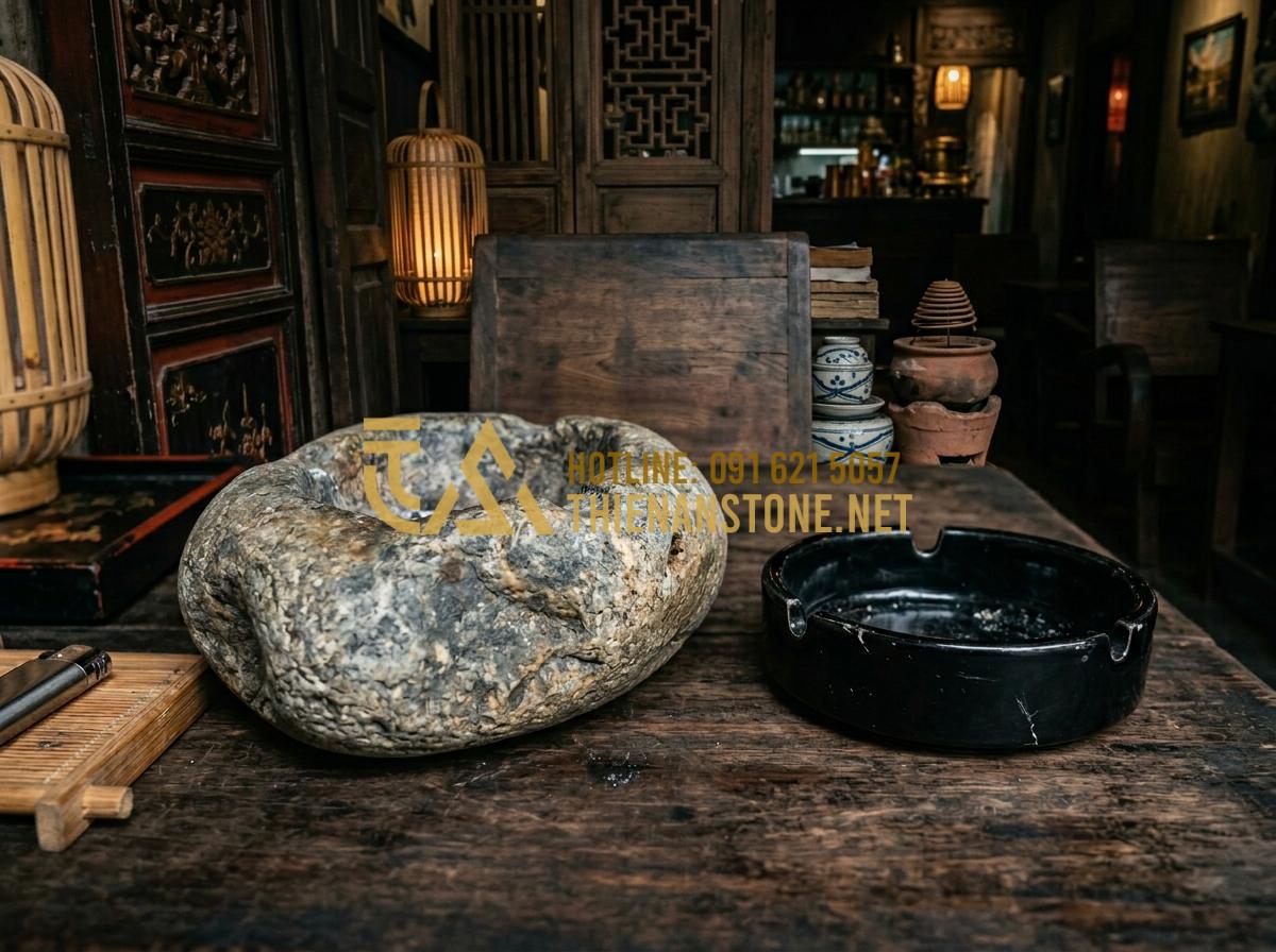 Gạt tàn thuốc bằng đá tự nhiên: 101+ Mẫu đẳng cấp dành cho quý ông 2026 - Tạo ảnh tiếng Anh: Comparison shot of a luxury marble ashtray next to a common c