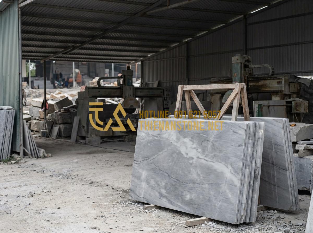 Hướng dẫn chọn mặt bàn trà bằng đá phù hợp với khung chân sắt và gỗ - Tạo ảnh tiếng Anh: The entrance of Thien An Stone workshop in Phu Tho, Vietnam,