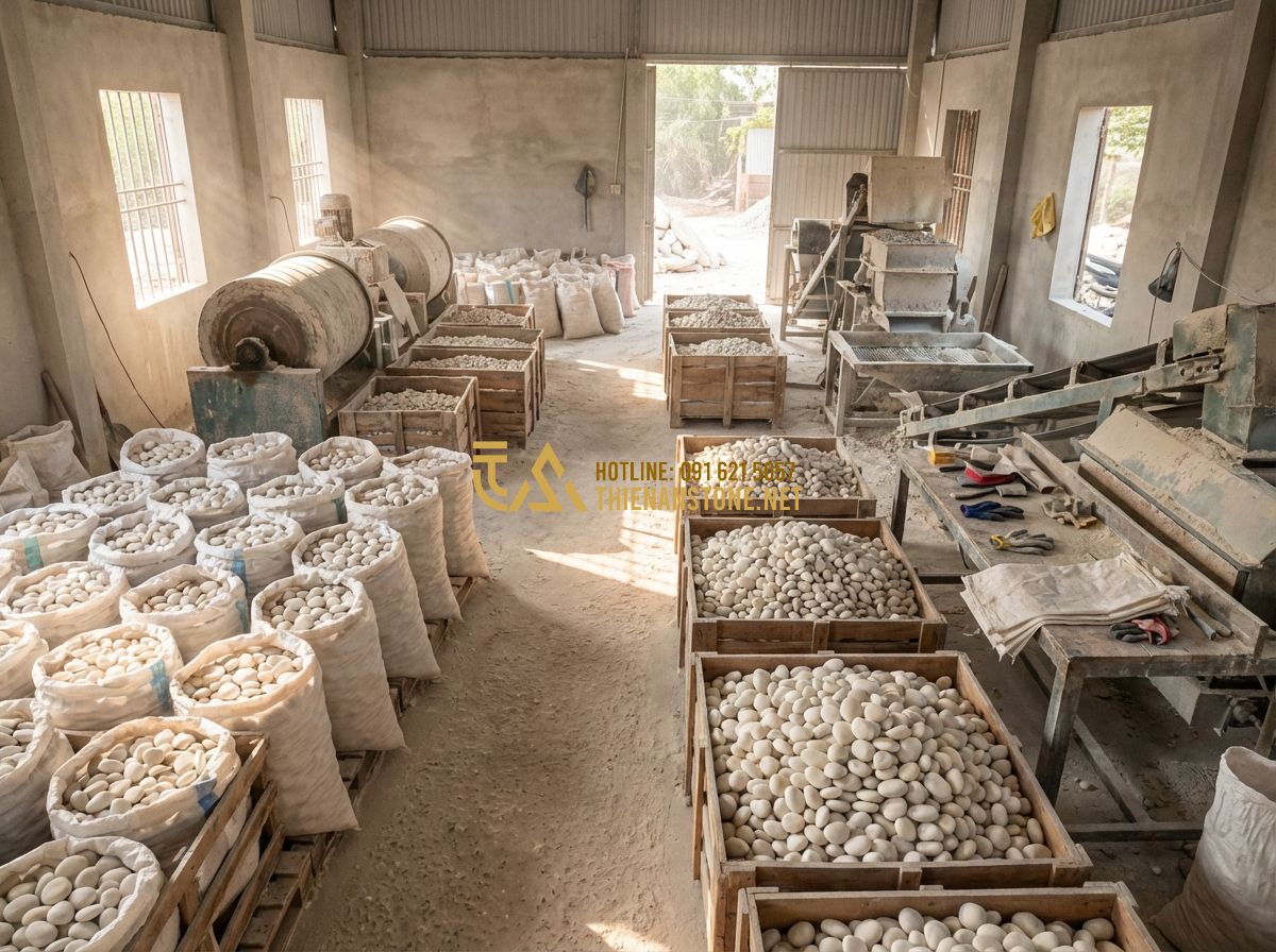 Hướng Dẫn Thi Công Sỏi Quay Đường Đi, Tiểu Cảnh Và Lavabo Đơn Giản Tại Nhà - Tạo ảnh tiếng Anh: A panoramic view of a professional stone processing workshop,