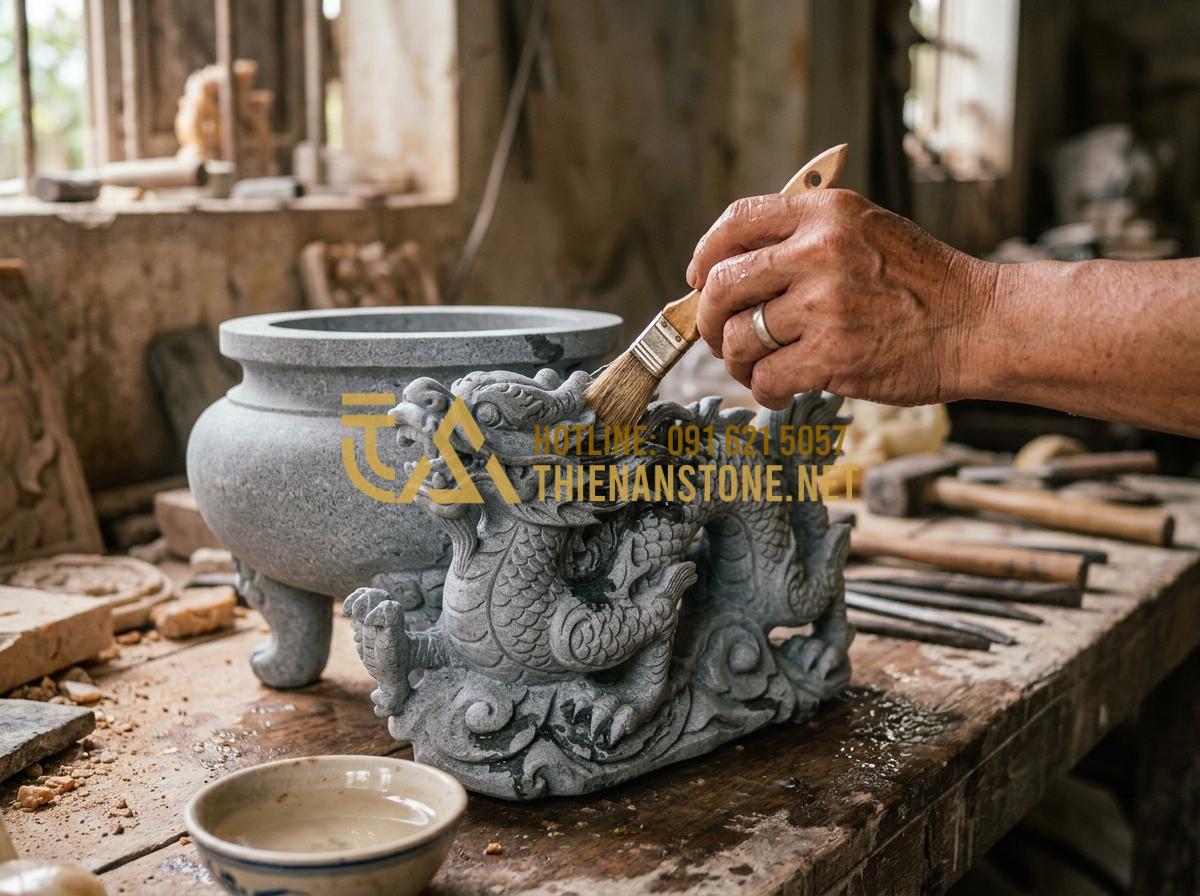 Hướng Dẫn Vệ Sinh Và Khai Quang Bộ Đồ Thờ Đá Mỹ Nghệ Chuẩn Chuyên Gia - Tạo ảnh tiếng Anh: A professional craftsman's hand carefully cleaning an intrica