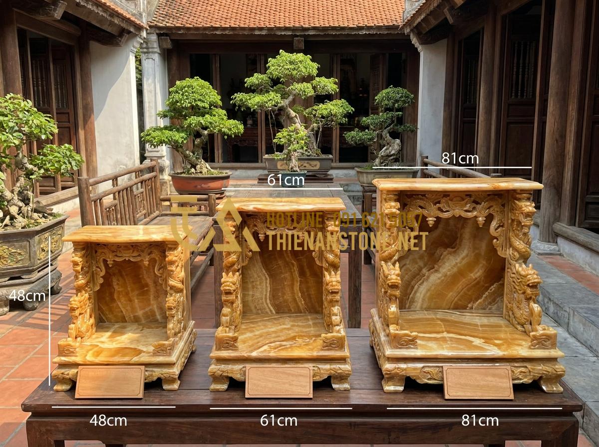 Kích Thước Bàn Thờ Thần Tài Bằng Đá Chuẩn Lỗ Ban Giúp Gia Chủ Phát Tài - Tạo ảnh tiếng Anh: [A catalog-style image showing three different sizes of white