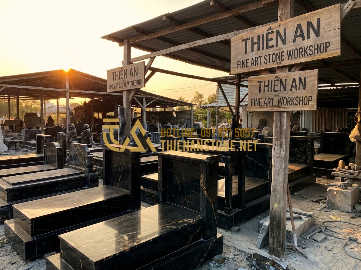 Kích Thước Bàn Thờ Thần Tài Bằng Đá Chuẩn Lỗ Ban Giúp Gia Chủ Phát Tài - Tạo ảnh tiếng Anh: [An atmospheric shot of the Thien An Stone workshop at sunset