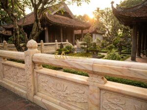 Lan Can Đá Xanh Lào Cai & Ninh Bình: Đặc Điểm & Ứng Dụng Thực Tế - Tạo ảnh tiếng Anh: [A wide-angle, cinematic photo of an ancient Vietnamese ances