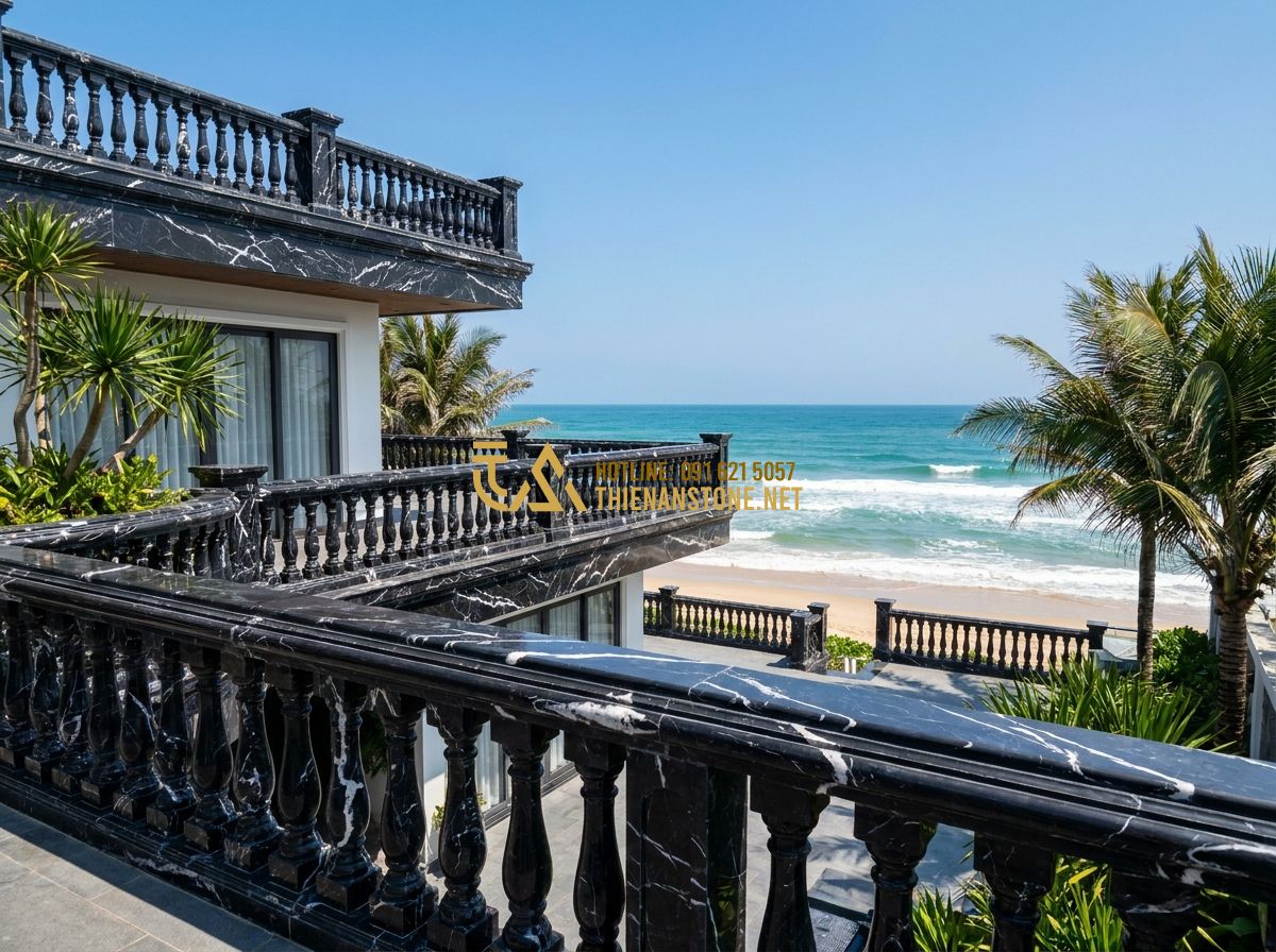 Ưu Nhược Điểm Con Tiện Đá So Với Con Tiện Sắt Gỗ Bê Tông: Nên Chọn Loại Nào? - Hình 9 Ưu Nhược Điểm Con Tiện Đá So Với Con Tiện Sắt Gỗ Bê Tông: Nên Chọn Loại Nào? - Tạo ảnh tiếng Anh: A luxury modern beach villa with stunning stone balustrades o