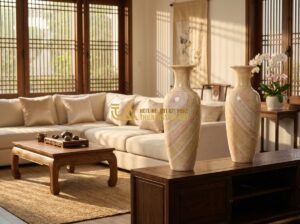 Ưu Nhược Điểm Lục Bình Đá Tự Nhiên So Với Lục Bình Đá Non Nước & Các Loại Khác - A high-quality, professional photograph of a luxury living room featuring natura